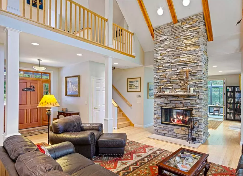 Spring Valley, Wis., house for sale on river